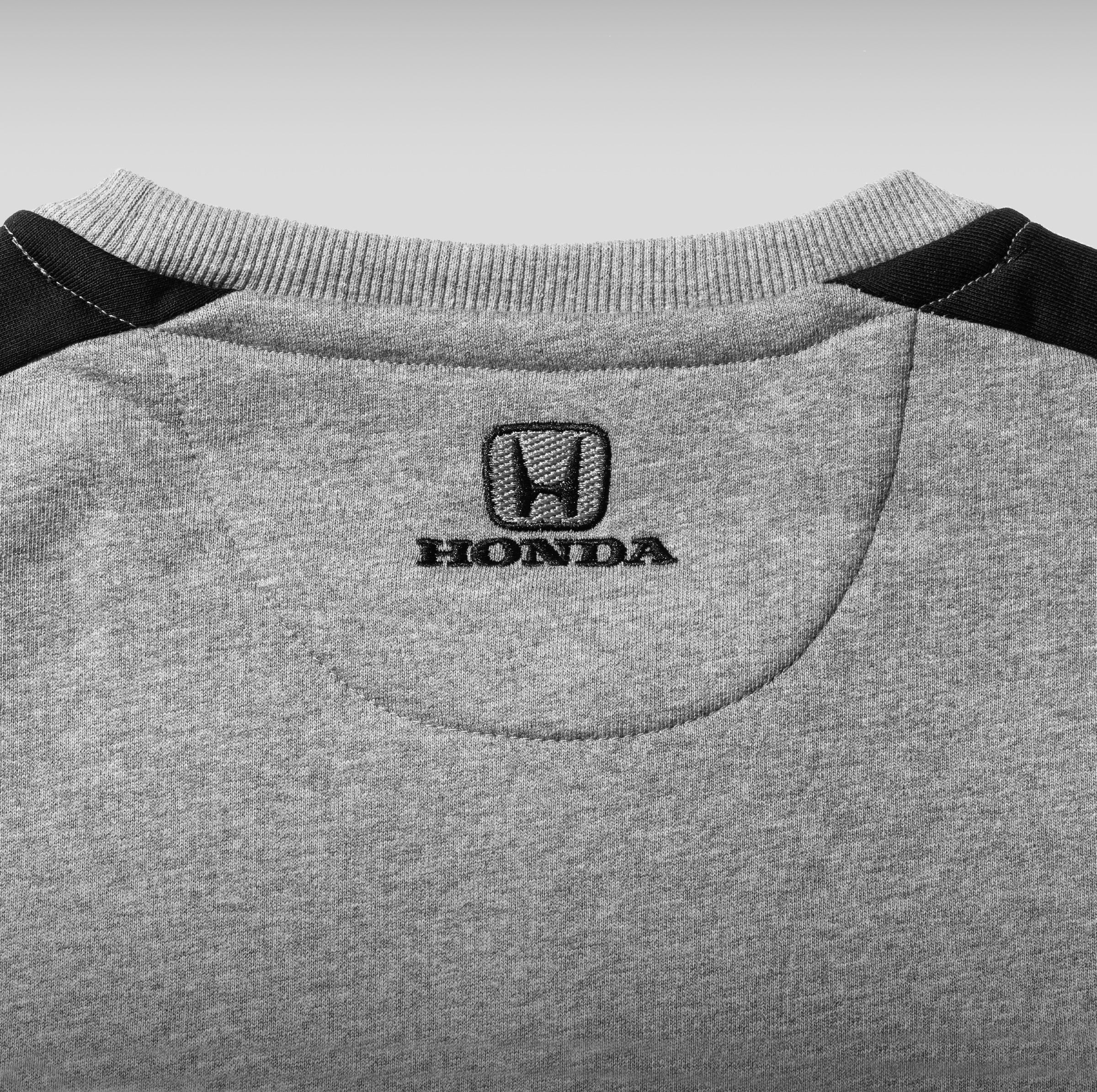 2000 Mugen-Honda F1 Team Crewneck Sweatshirt - Image 6